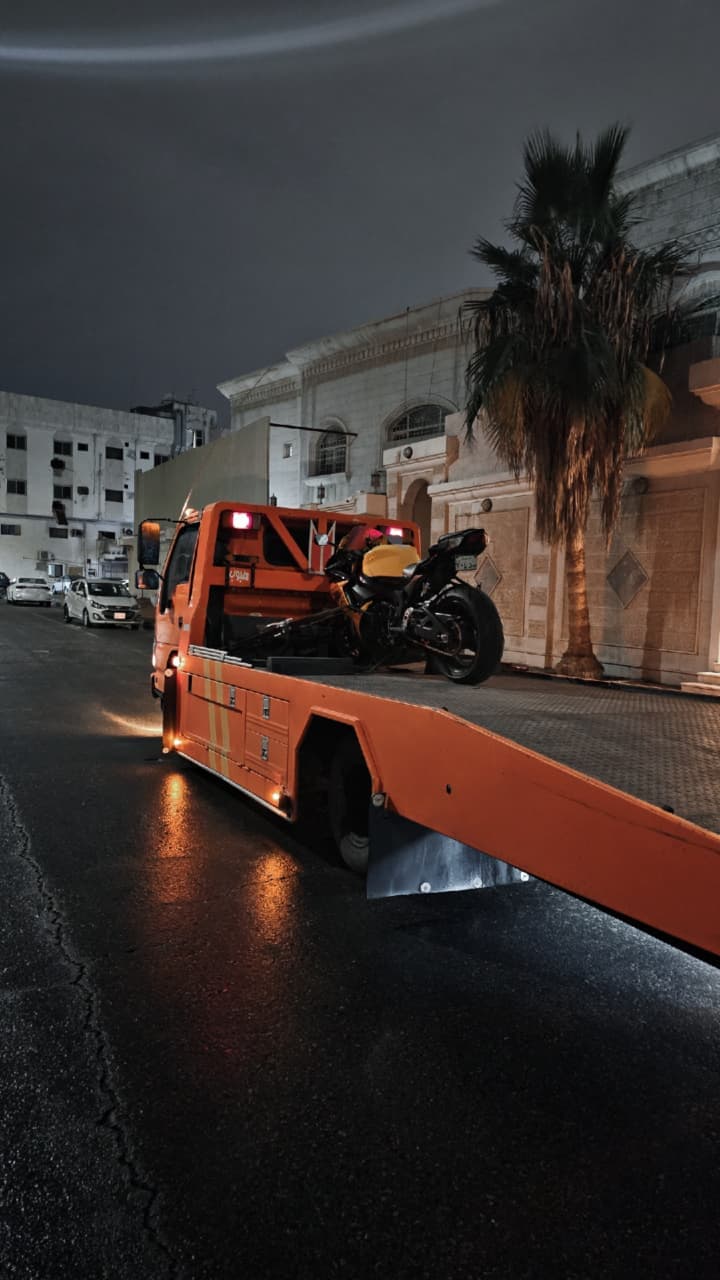 سطحة نقل الدراجات النارية والدبابات